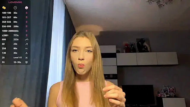 Snapshot of AveryBerkson chatting on 12-16-25, 08:19 AveryBerkson online show from 12-16-25, 08:19