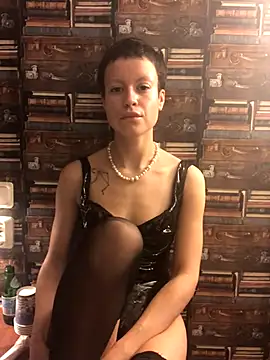 Snapshot of YoungDutchRuby chatting on 12-03-25, 02:48 YoungDutchRuby online show from 12-03-25, 02:48