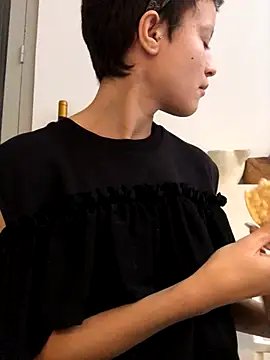 Snapshot of YoungDutchRuby chatting on 12-16-25, 04:12 YoungDutchRuby online show from 12-16-25, 04:12