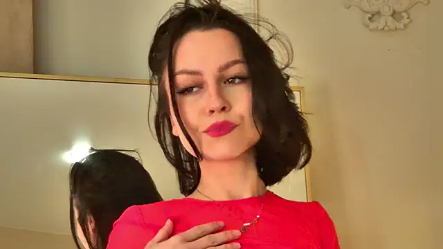 Snapshot of MonicaMercer chatting on 02-13-26, 08:43 MonicaMercer online show from 02-13-26, 08:43