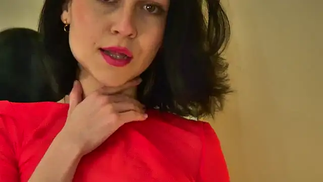 Snapshot of MonicaMercer chatting on 02-25-26, 06:56 MonicaMercer online show from 02-25-26, 06:56