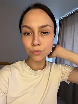 Snapshot of MonicaMercer chatting on 05-22-26, 09:15 MonicaMercer online show from 05-22-26, 09:15