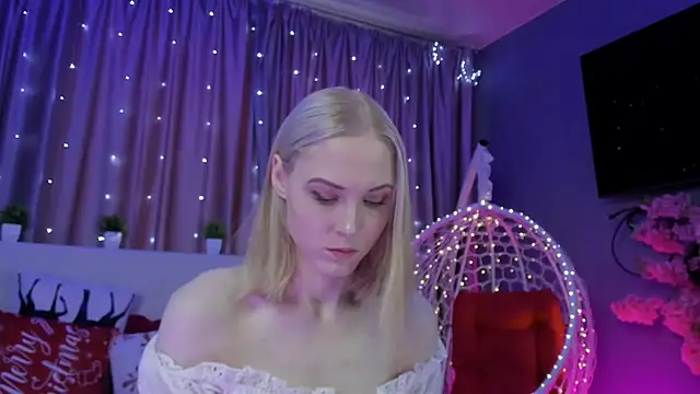 Gina Gina love online show from 02-25-26, 01:59