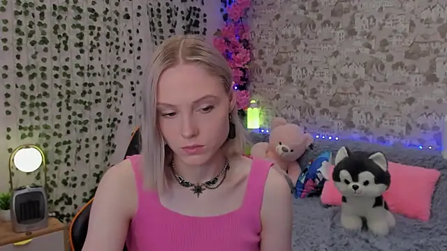 Snapshot of Gina_Gina_love chatting on 06-09-26, 12:55 Gina Gina love online show from 06-09-26, 12:55