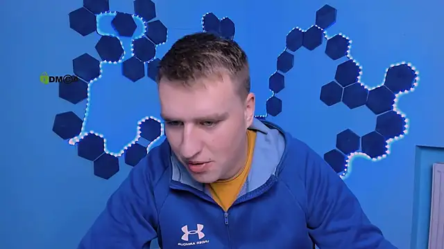 Snapshot of derek_hawk_ chatting on 12-18-25, 12:44 derek hawk online show from 12-18-25, 12:44