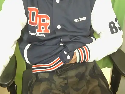 Snapshot of Michal_Fransis chatting on 01-13-26, 04:56 Michal Fransis online show from 01-13-26, 04:56