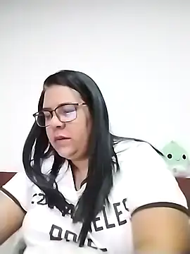 Snapshot of Carameloswing1 chatting on 12-04-25, 12:42 Carameloswing1 online show from 12-04-25, 12:42