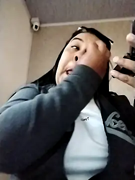 Snapshot of Carameloswing1 chatting on 12-14-25, 11:37 Carameloswing1 online show from 12-14-25, 11:37