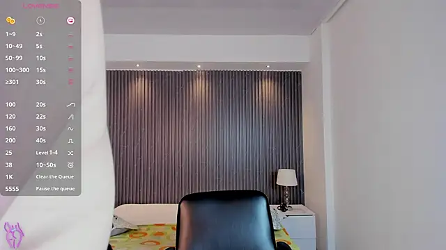 TiffanyHoustton online show from 04-14-26, 12:11