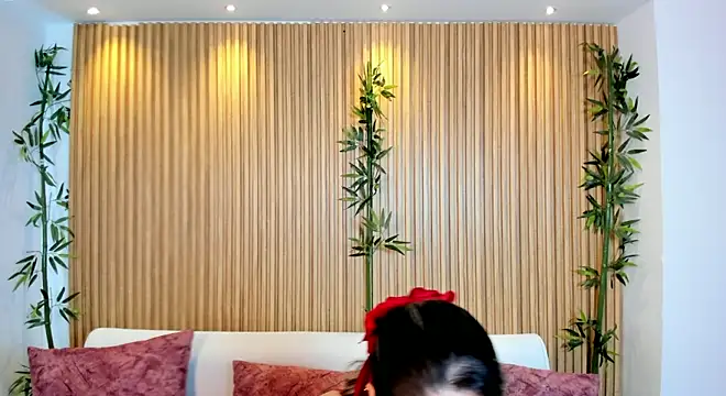 TiffanyHoustton online show from 05-25-26, 12:11