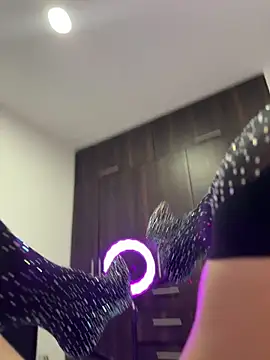 Snapshot of AlaiaSweet__ chatting on 12-04-25, 09:23 AlaiaSweet online show from 12-04-25, 09:23