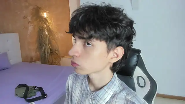 CONNOR STONNE  online show from 02-26-26, 07:24