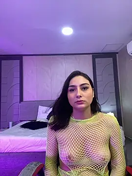 Niicoletta White online show from 12-17-25, 10:05