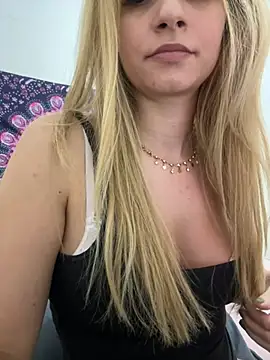 bellastormi  online show from 04-20-26, 12:57