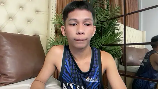 TheBoyAboveYou online show from 08-04-26, 04:42