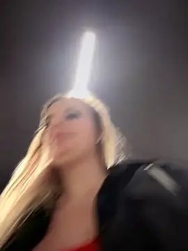 Snapshot of Betsy chatting on 12-27-24, 01:50 Betsy online show from 12-27-24, 01:50