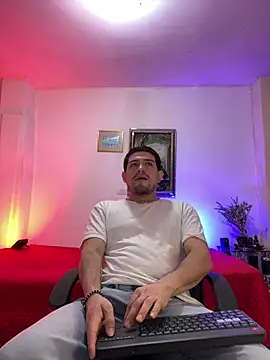 williamsmiiths16 online show from 03-25-26, 11:49