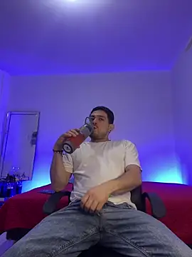 williamsmiiths16 online show from 04-20-26, 10:07