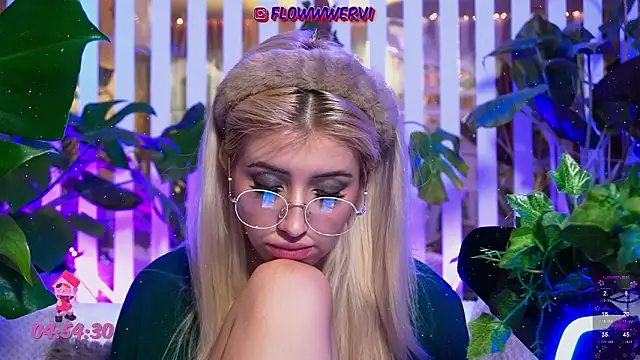 Snapshot of FlowweerGirl chatting on 02-03-26, 02:53 FlowweerGirl online show from 02-03-26, 02:53