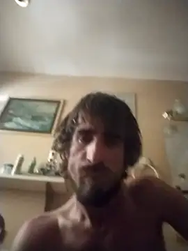 Snapshot of bigjohnson2914 chatting on 04-13-26, 03:39 bigjohnson2914 online show from 04-13-26, 03:39