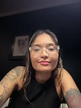 Snapshot of LuXarumi chatting on 01-07-26, 03:42 LuXarumi online show from 01-07-26, 03:42