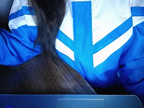 Snapshot of maian_love chatting on 12-15-25, 07:07 maian love online show from 12-15-25, 07:07