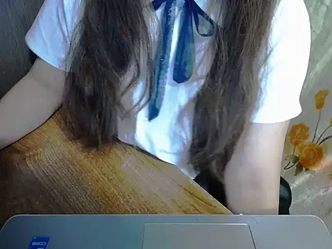Snapshot of maian_love chatting on 05-12-26, 07:33 maian love online show from 05-12-26, 07:33