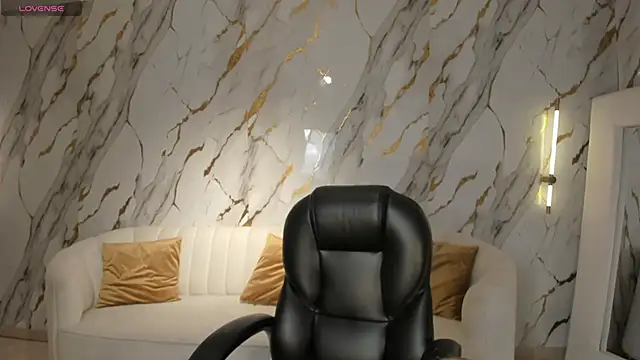 MadisonKane online show from 04-12-26, 11:15