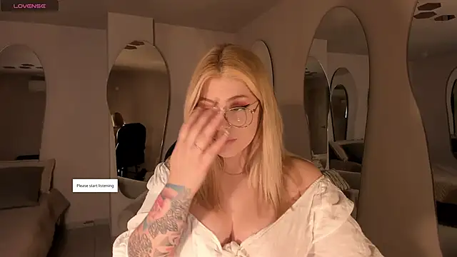 MadisonKane online show from 05-17-26, 11:06