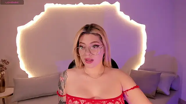 MadisonKane online show from 06-30-26, 11:00