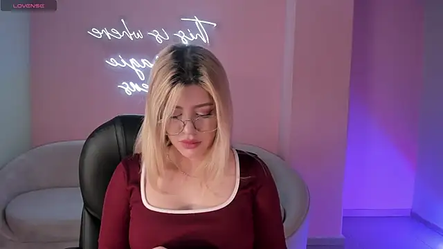 MadisonKane online show from 07-15-26, 11:15