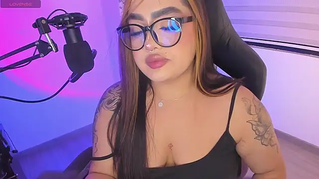 Snapshot of asheryn chatting on 02-07-26, 02:15 asheryn online show from 02-07-26, 02:15