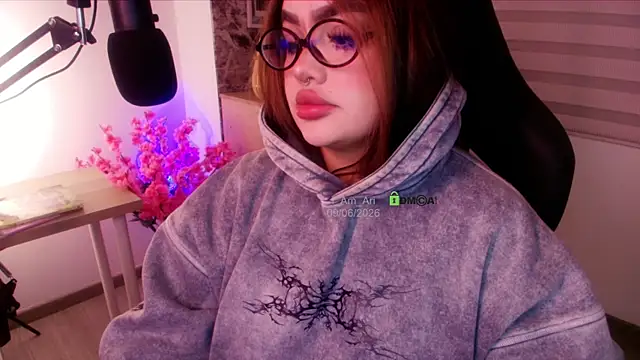 Snapshot of asheryn chatting on 06-10-26, 01:50 asheryn online show from 06-10-26, 01:50