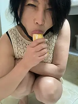 Snapshot of luckybaby666999 chatting on 05-14-26, 01:23 luckybaby666999 online show from 05-14-26, 01:23