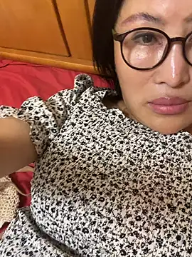 Snapshot of luckybaby666999 chatting on 06-14-26, 04:31 luckybaby666999 online show from 06-14-26, 04:31