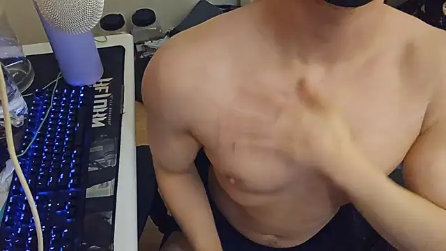 Snapshot of ttkk12132 chatting on 12-20-25, 10:22 ttkk12132 online show from 12-20-25, 10:22