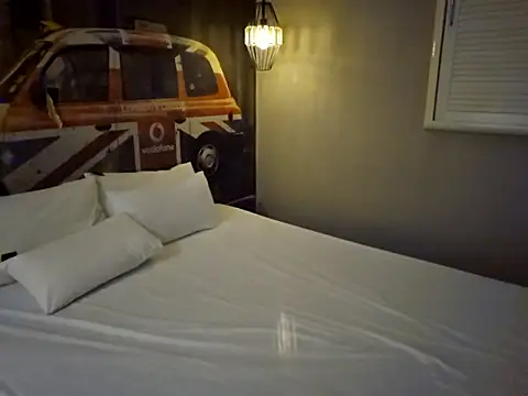 Snapshot of ttkk12132 chatting on 02-18-26, 09:27 ttkk12132 online show from 02-18-26, 09:27