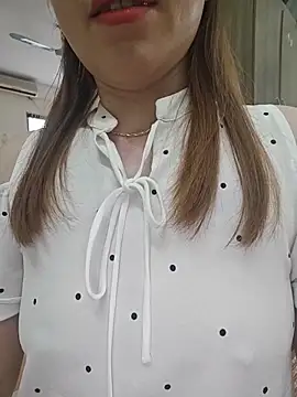 Baby-Linh online show from 05-31-26, 01:36