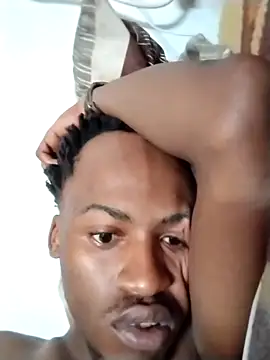 Snapshot of Bigdick-dude chatting on 12-17-25, 04:29 Bigdick-dude online show from 12-17-25, 04:29