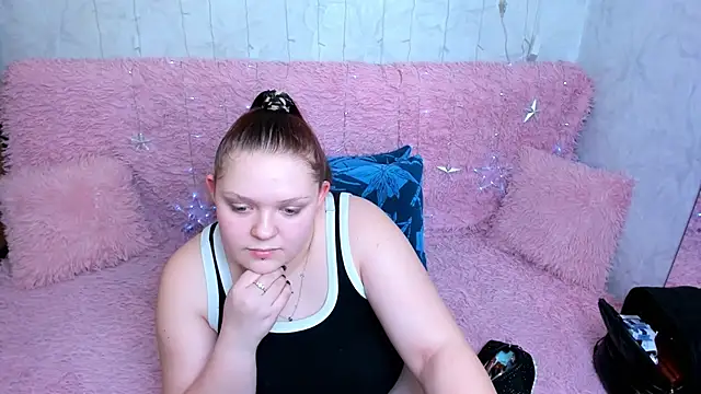 Snapshot of Vetta_Cherry chatting on 01-08-26, 05:59 Vetta Cherry online show from 01-08-26, 05:59