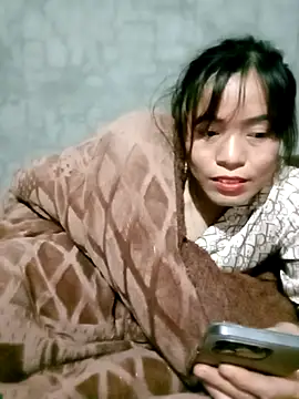 Snapshot of betty_wang chatting on 12-15-25, 12:42 betty wang online show from 12-15-25, 12:42