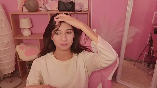 Snapshot of Babe_Live chatting on 02-02-26, 03:00 Babe Live online show from 02-02-26, 03:00