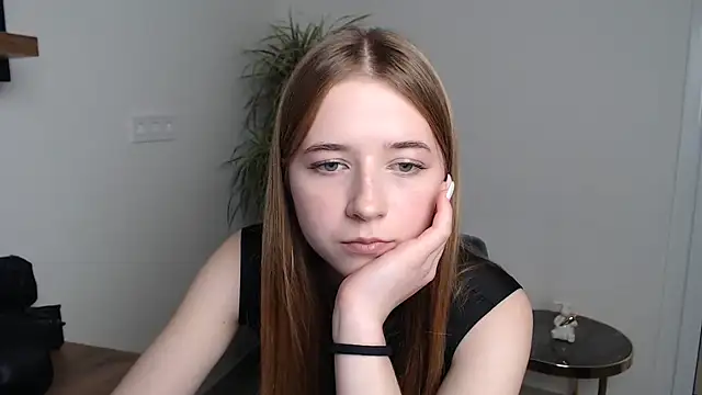 Snapshot of SweetBellaa_ chatting on 12-03-25, 04:49 SweetBellaa online show from 12-03-25, 04:49