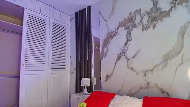 BellaHarpeer online show from 04-13-26, 07:30