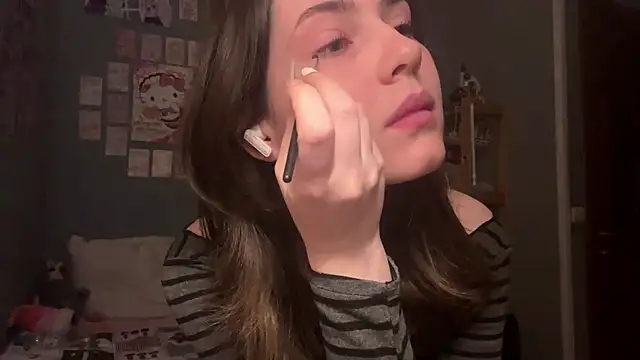 Snapshot of UnaskedGod chatting on 12-17-25, 02:01 UnaskedGod online show from 12-17-25, 02:01