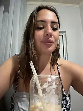 Snapshot of tesaa1212 chatting on 07-08-26, 08:35 tesaa1212 online show from 07-08-26, 08:35