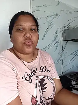 Snapshot of VaneandRossy chatting on 01-07-26, 07:38 VaneandRossy online show from 01-07-26, 07:38