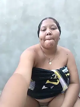 Snapshot of VaneandRossy chatting on 02-10-26, 10:03 VaneandRossy online show from 02-10-26, 10:03