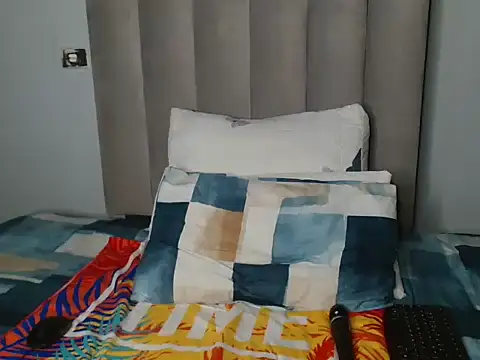 Snapshot of Sassy_S chatting on 12-14-25, 03:12 Sassy S online show from 12-14-25, 03:12