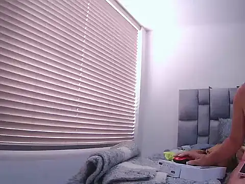 Fernanda andrew online show from 04-07-26, 04:07